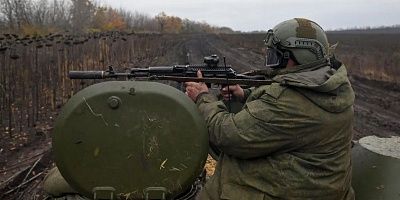 RT: Бойцы 60-й ОМБ «Ветераны» и мобилизованные удерживают оборону на Купянском направлении - фото 1