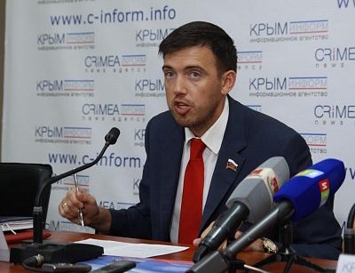 Крымских чиновников проверят на честность. - фото 1