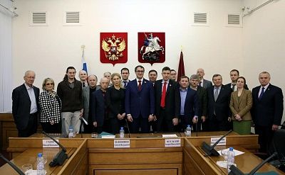 10 декабря председатель партии Ильдар Резяпов принял участие в заседании Московской городской Думы. - фото 1