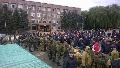 В дагестанском Буйнакске полиция разогнала дубинками сход сторонников «Партии ветеранов России». - фото 4